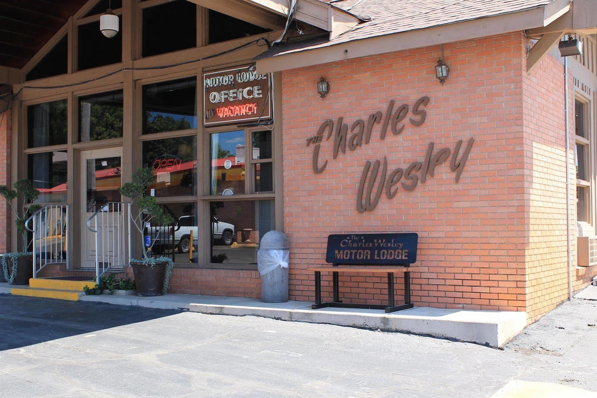 Charles Wesley Motor Lodge Downtown Broken Bow- Hochatown Buitenkant foto