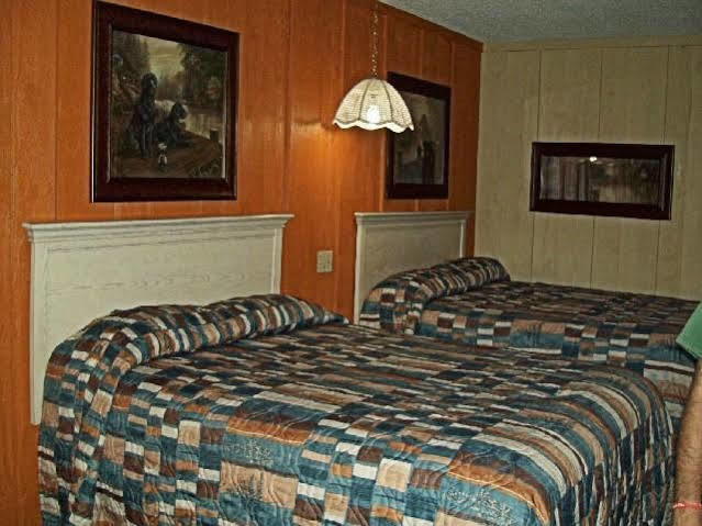 Charles Wesley Motor Lodge Downtown Broken Bow- Hochatown Buitenkant foto